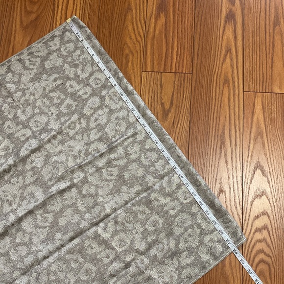 West Loop women’s sparkle silver gray metallic shawl, wrap, scarf animal print - Picture 11 of 17